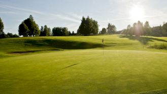 Golfplatz AdobeStock 19451681